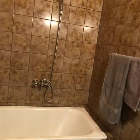 Holmes Cafe & * Engelhartszell