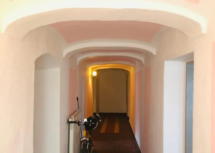 فندق مبيت وإفطار Holmes Cafe & إنغليهارتزيل