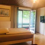 Holmes Café&pension