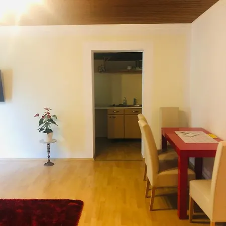 Bed & Breakfast Holmes Cafe &